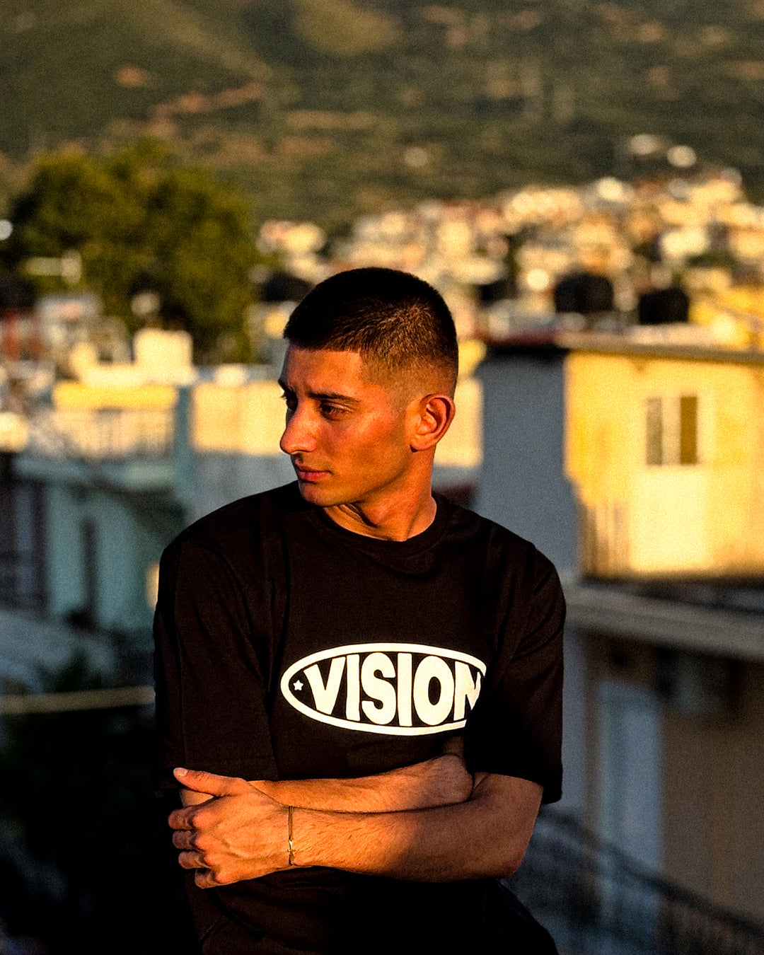 CLASSIC OVERSIZED OLDSCHOOL BLACK.